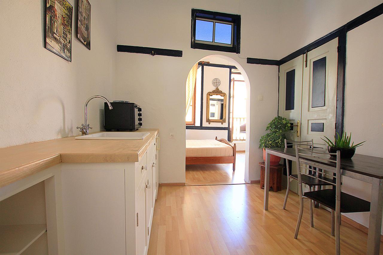 Traditional Apartments Alexandra Megisti Luaran gambar