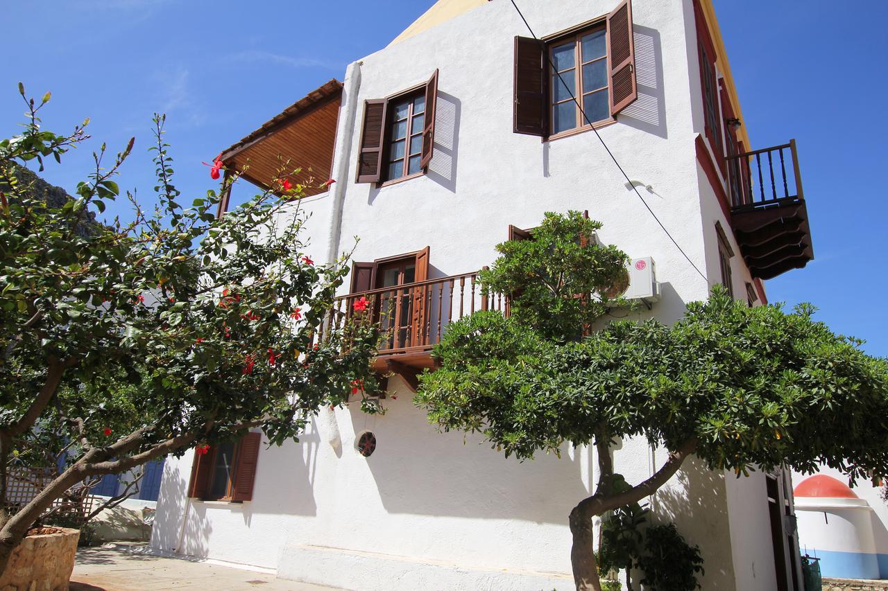 Traditional Apartments Alexandra Megisti Luaran gambar